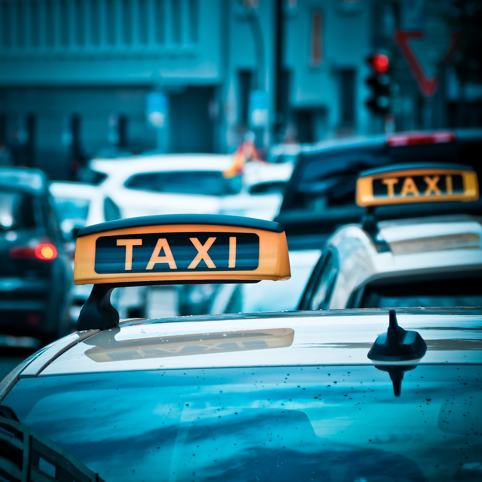 taxi-1515423_1920